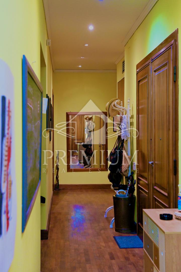 PROSTORNO STANOVANJE V CENTRU, BLIŽINA MORJA