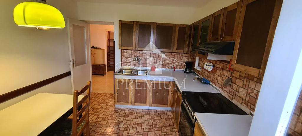 STANOVANJE 50 m2 Z LOŽO, POGLED NA MORJE
