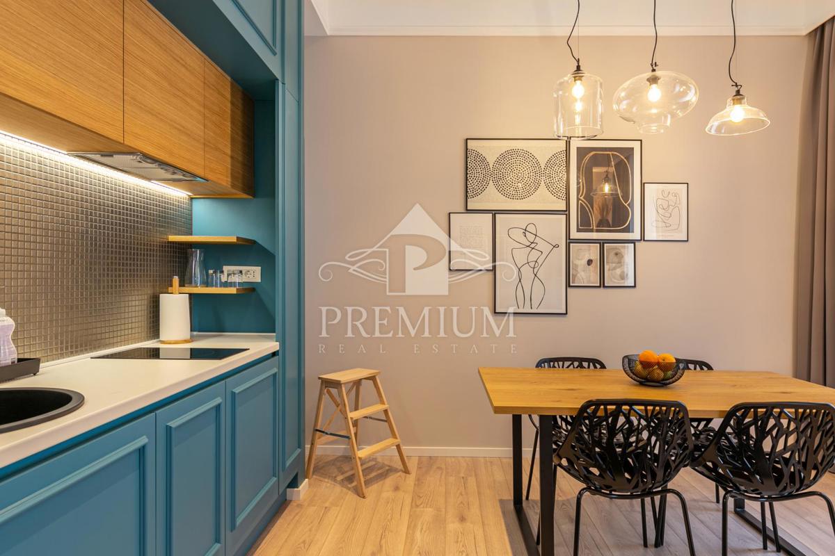 LUKSUZNO STANOVANJE, 160 m2, 2 APP + 3 SOBE