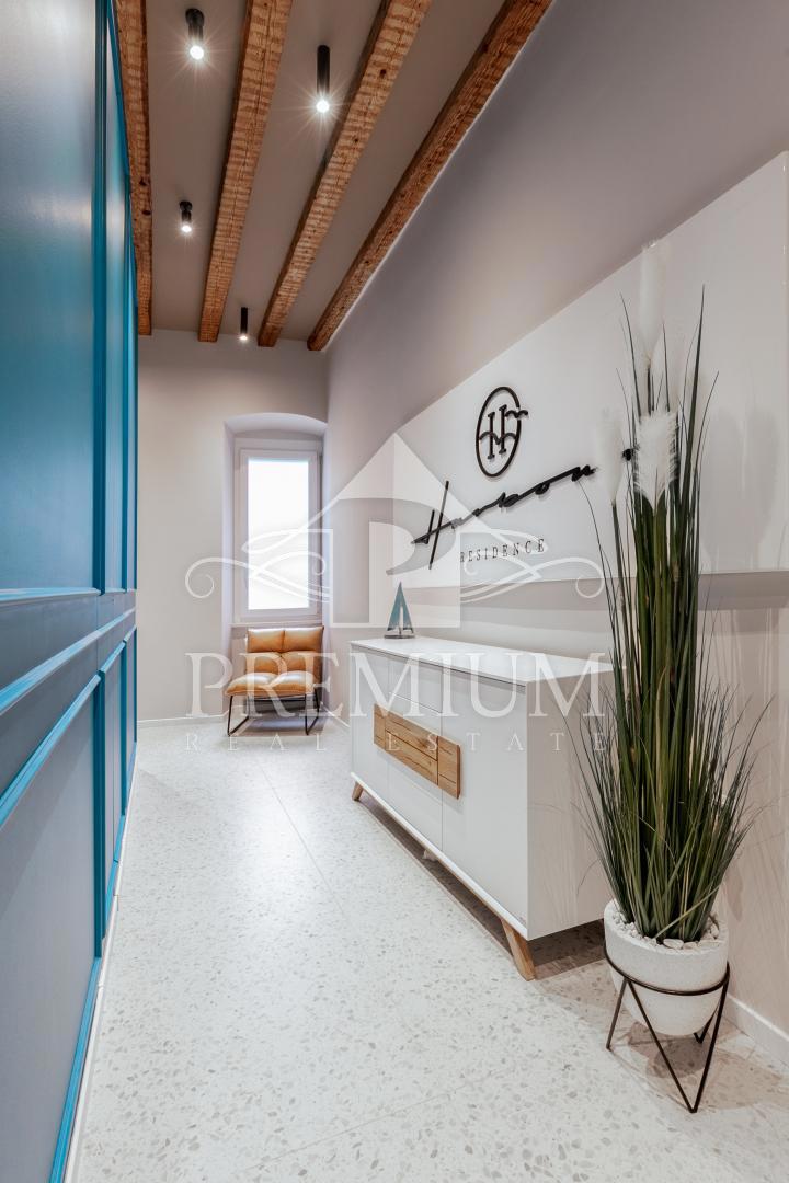 LUKSUZNO STANOVANJE, 160 m2, 2 APP + 3 SOBE