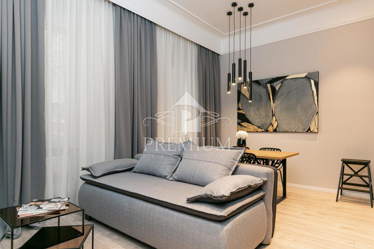 LUKSUZNO STANOVANJE, 160 m2, 2 APP + 3 SOBE