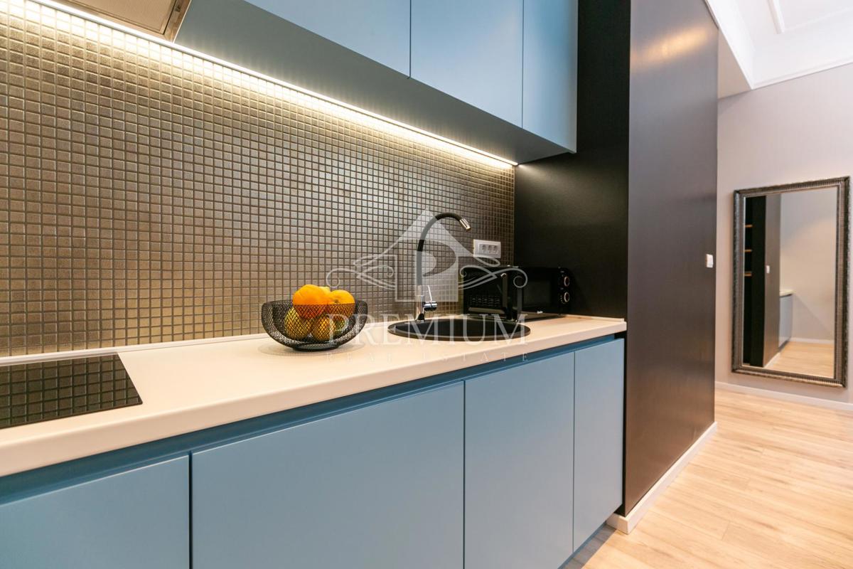 LUKSUZNO STANOVANJE, 160 m2, 2 APP + 3 SOBE