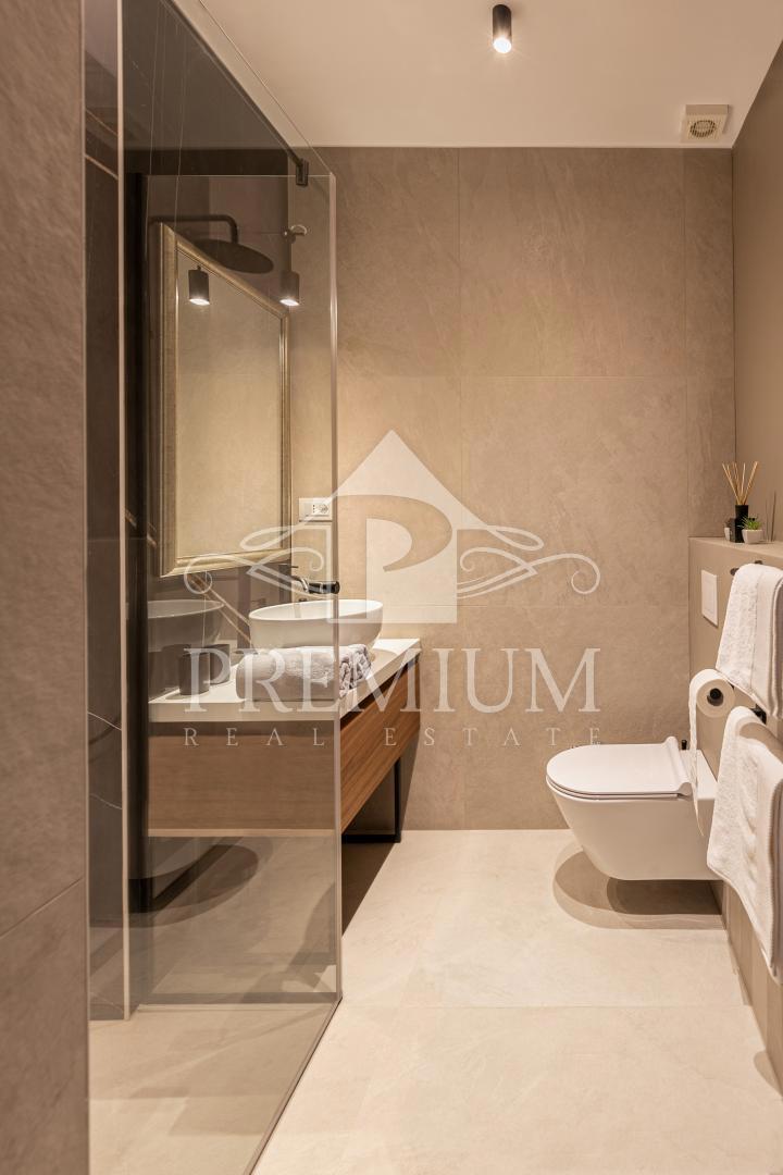 LUKSUZNO STANOVANJE, 160 m2, 2 APP + 3 SOBE