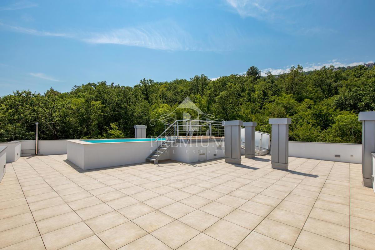 PENTHOUSE Z BAZENOM, DVIGALOM, GARAŽO, RAZGLED