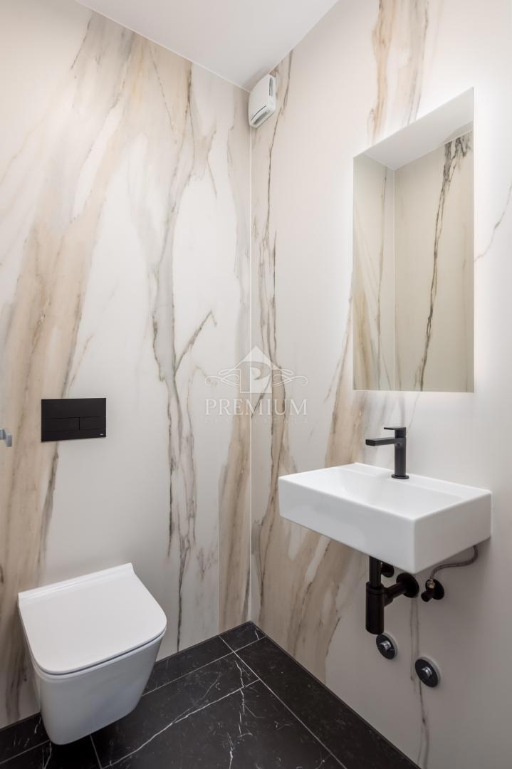 PENTHOUSE Z BAZENOM, DVIGALOM, GARAŽO, RAZGLED