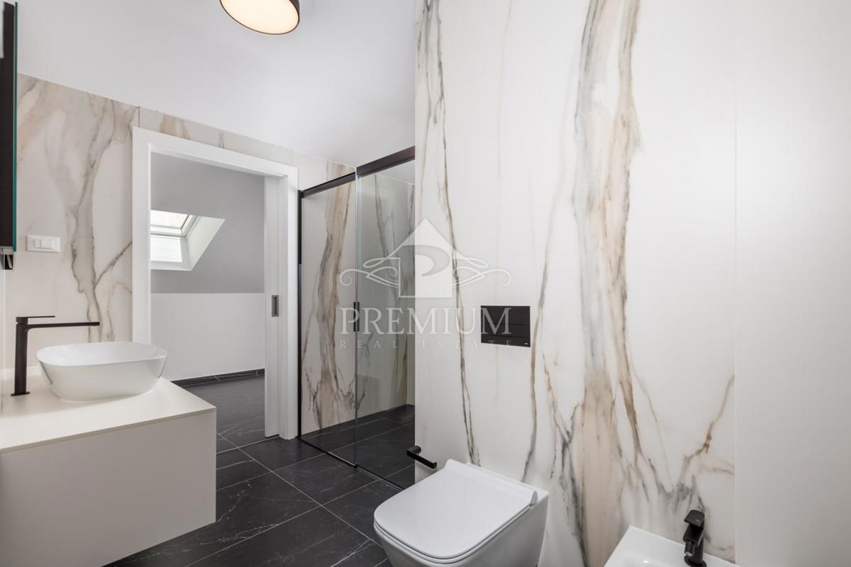 PENTHOUSE Z BAZENOM, DVIGALOM, GARAŽO, RAZGLED