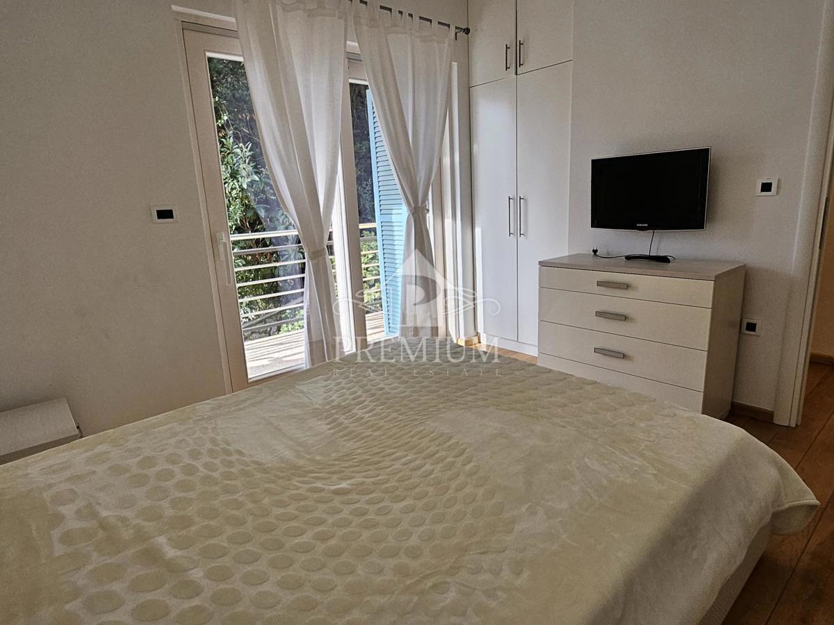 STANOVANJE NA MIRNI LOKACIJI, RAZGLED, GARAŽA