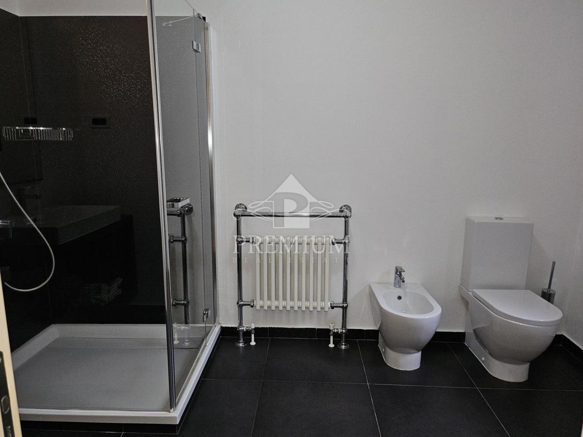 STANOVANJE NA MIRNI LOKACIJI, RAZGLED, GARAŽA