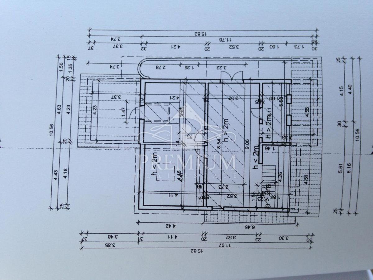 ATRAKTIVNO STANOVANJE 170,45 m2, NA ENKRATNI LOKACIJI,