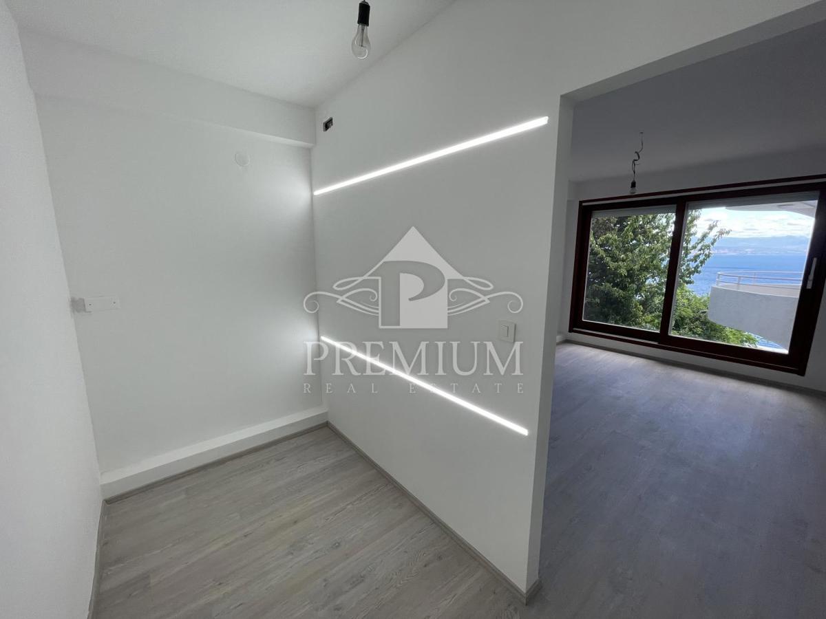 ATRAKTIVNO STANOVANJE 170,45 m2, NA ENKRATNI LOKACIJI,