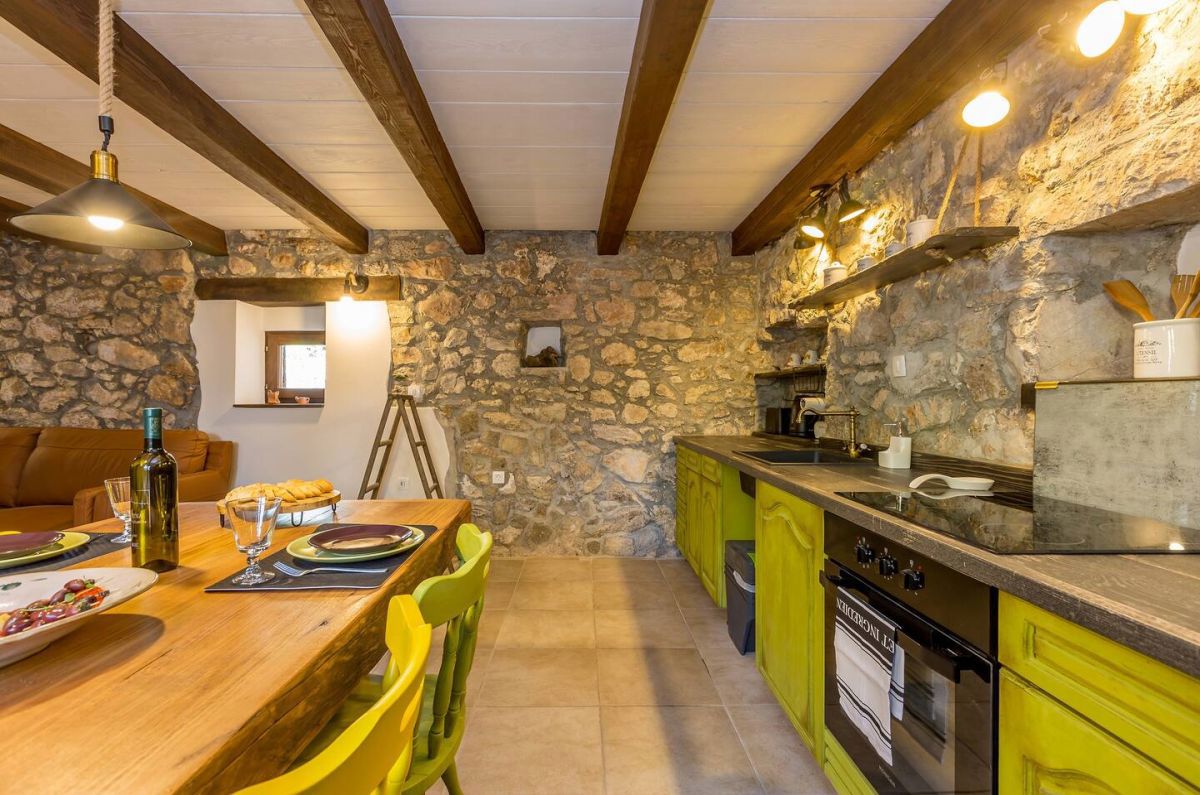 Stara kamnita hi&#353;a, prodaja, Mesto Krk, Hrvatska, 80 m2, 349.000,00 EUR