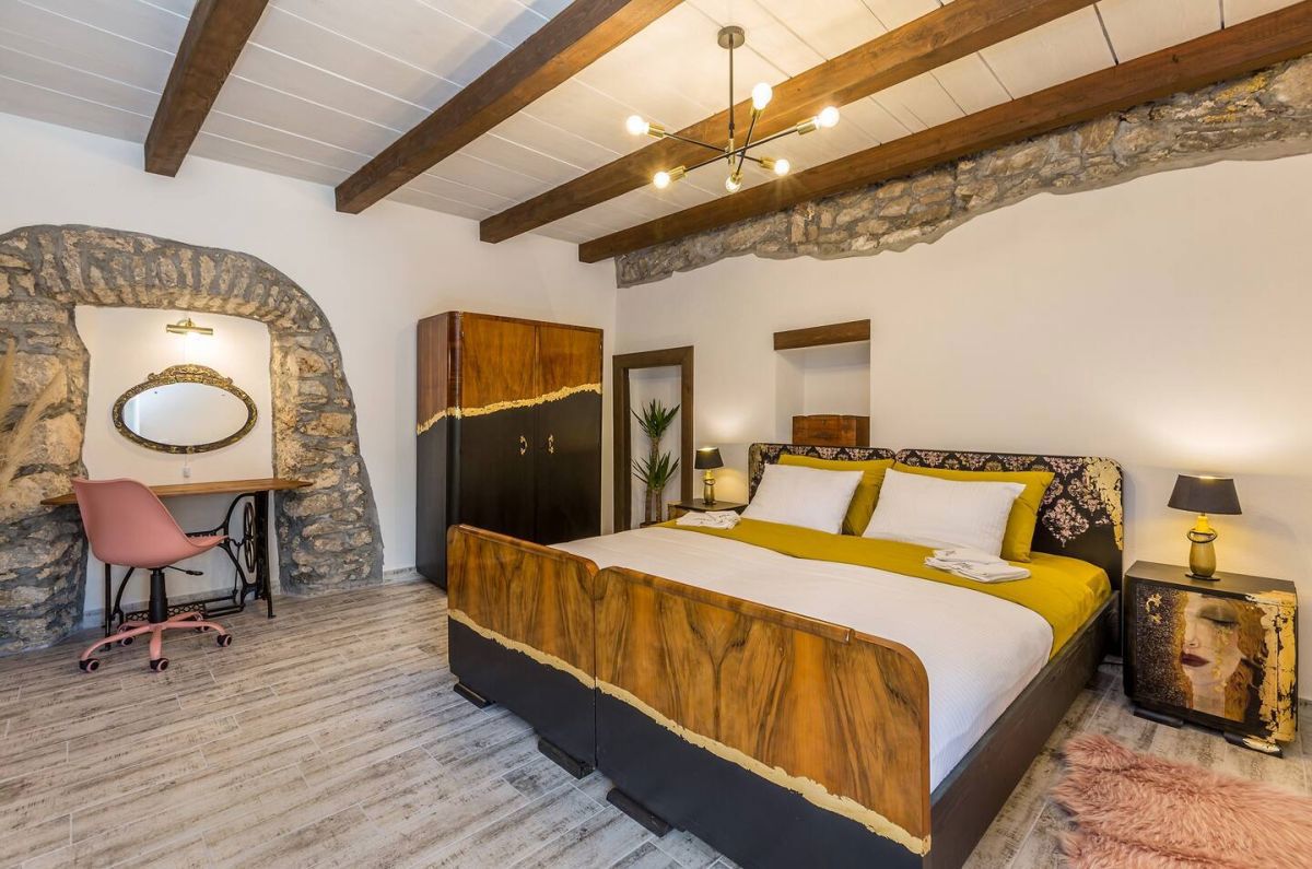 Stara kamnita hi&#353;a, prodaja, Mesto Krk, Hrvatska, 80 m2, 349.000,00 EUR