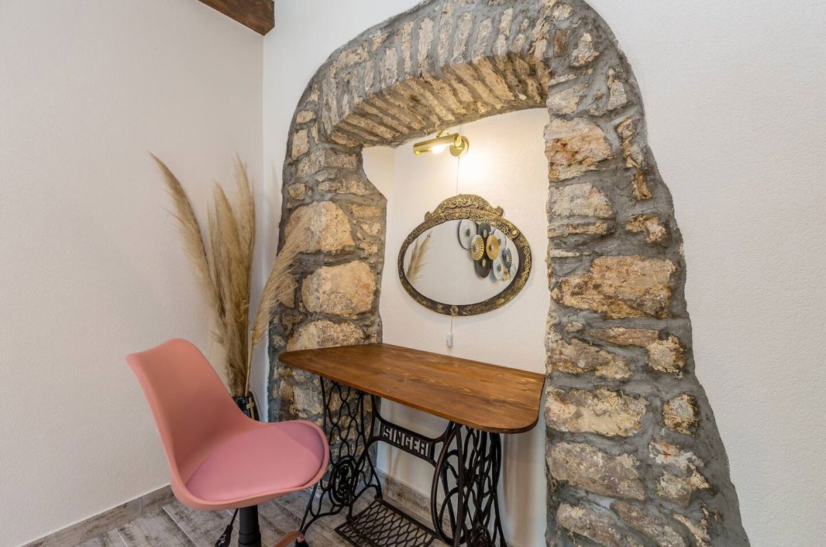 Stara kamnita hi&#353;a, prodaja, Mesto Krk, Hrvatska, 80 m2, 349.000,00 EUR