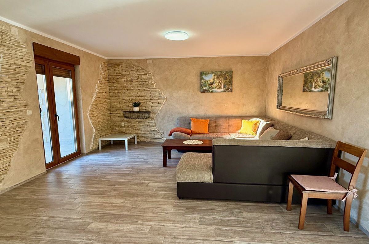 Hi&#353;a, prodaja, Mesto Krk, Hrvatska, 200 m2, 490.000,00 EUR