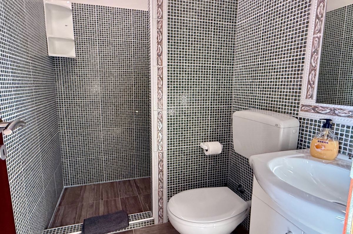 Hi&#353;a, prodaja, Mesto Krk, Hrvatska, 200 m2, 490.000,00 EUR