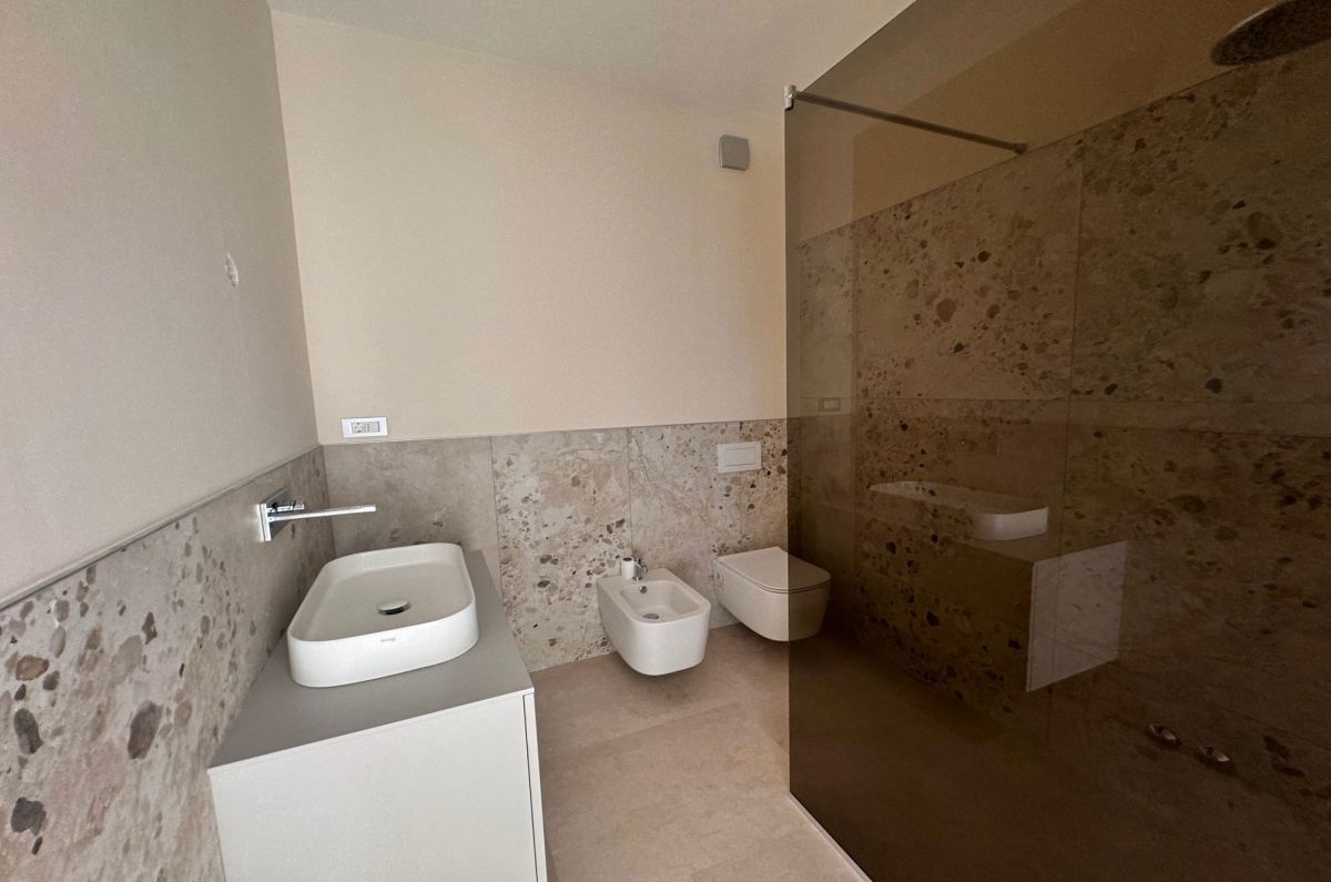 Hi&#353;a, prodaja, Mesto Krk, Hrvatska, 31240 m2, 3.600.000,00 EUR