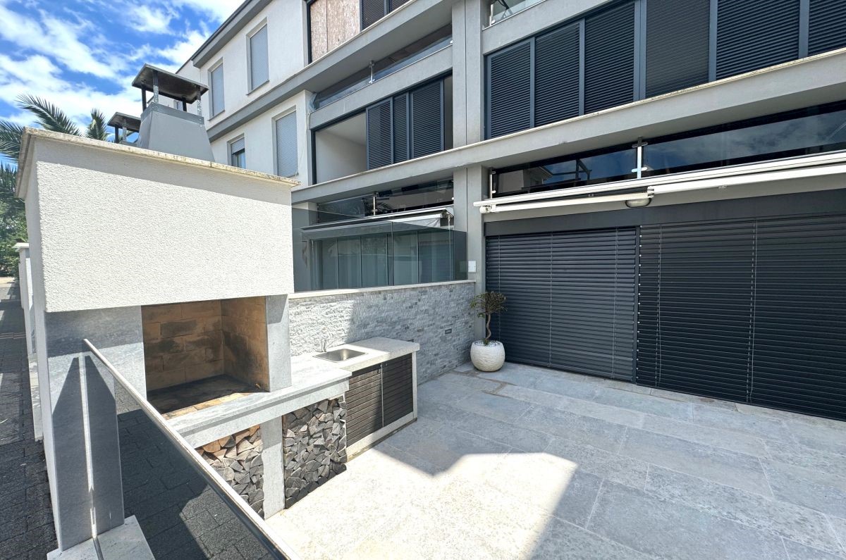 Apartma, prodaja, Njivice, Hrvatska, 71 m2, 430.000,00 EUR