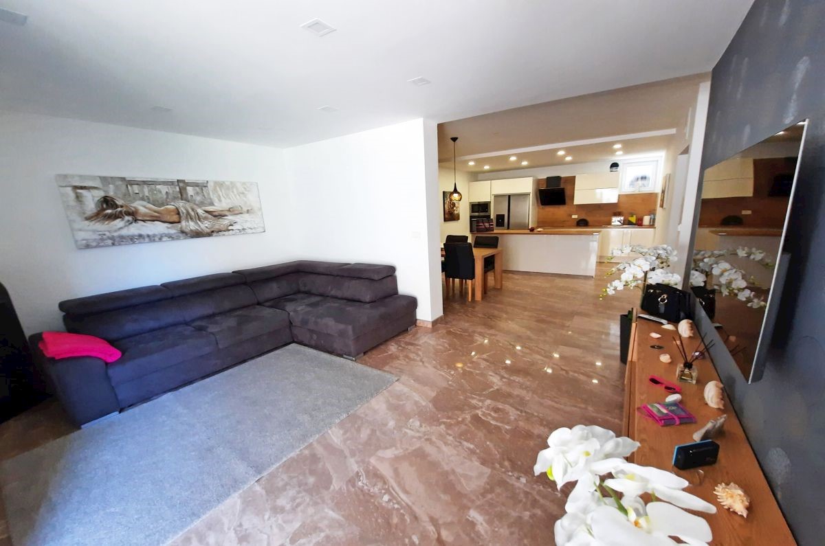 Apartma, prodaja, Njivice, Hrvatska, 71 m2, 430.000,00 EUR