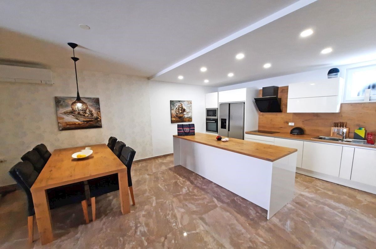 Apartma, prodaja, Njivice, Hrvatska, 71 m2, 430.000,00 EUR