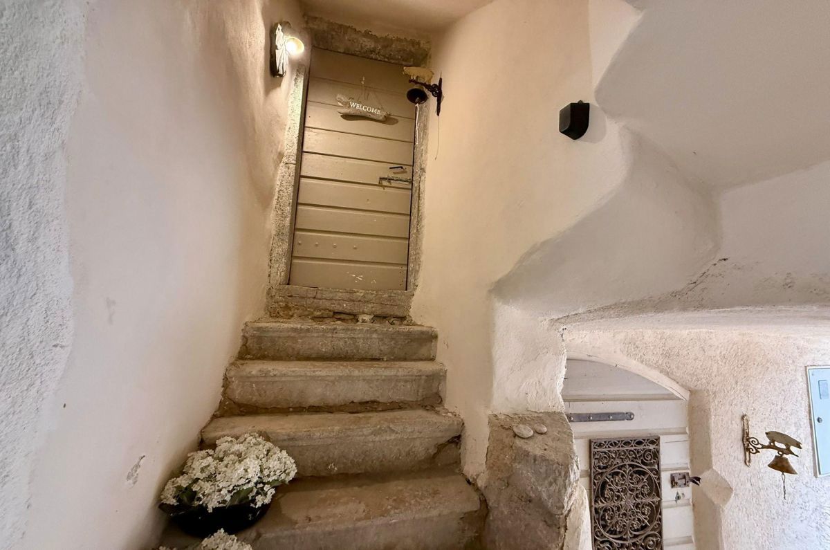 Stara kamnita hi&#353;a, prodaja, Vrbnik, Hrvatska, 120 m2, 390.000,00 EUR