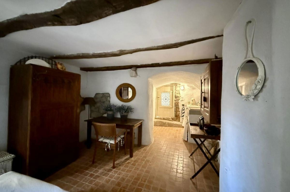 Stara kamnita hi&#353;a, prodaja, Vrbnik, Hrvatska, 120 m2, 390.000,00 EUR