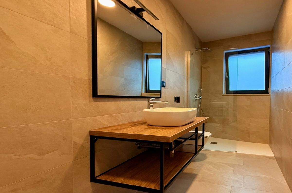 Apartma, prodaja, Omišalj, Hrvatska, 69 m2, 220.000,00 EUR