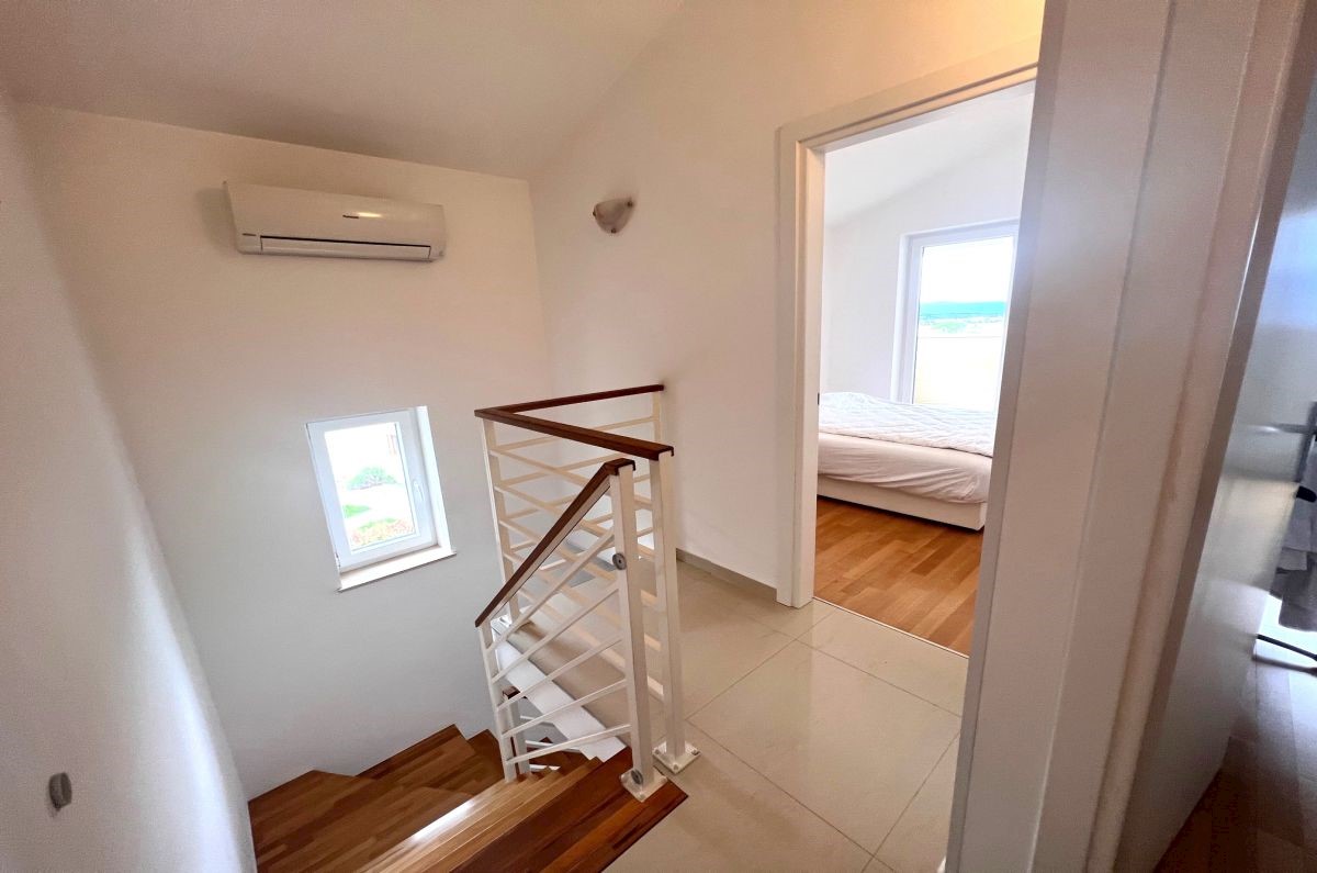 Apartma, prodaja, Malinska, Hrvatska, 100 m2, 416.000,00 EUR