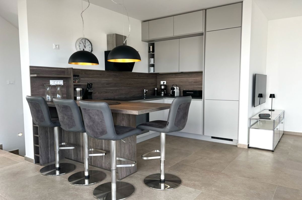 Apartma, prodaja, Njivice, Hrvatska, 76 m2, 395.000,00 EUR