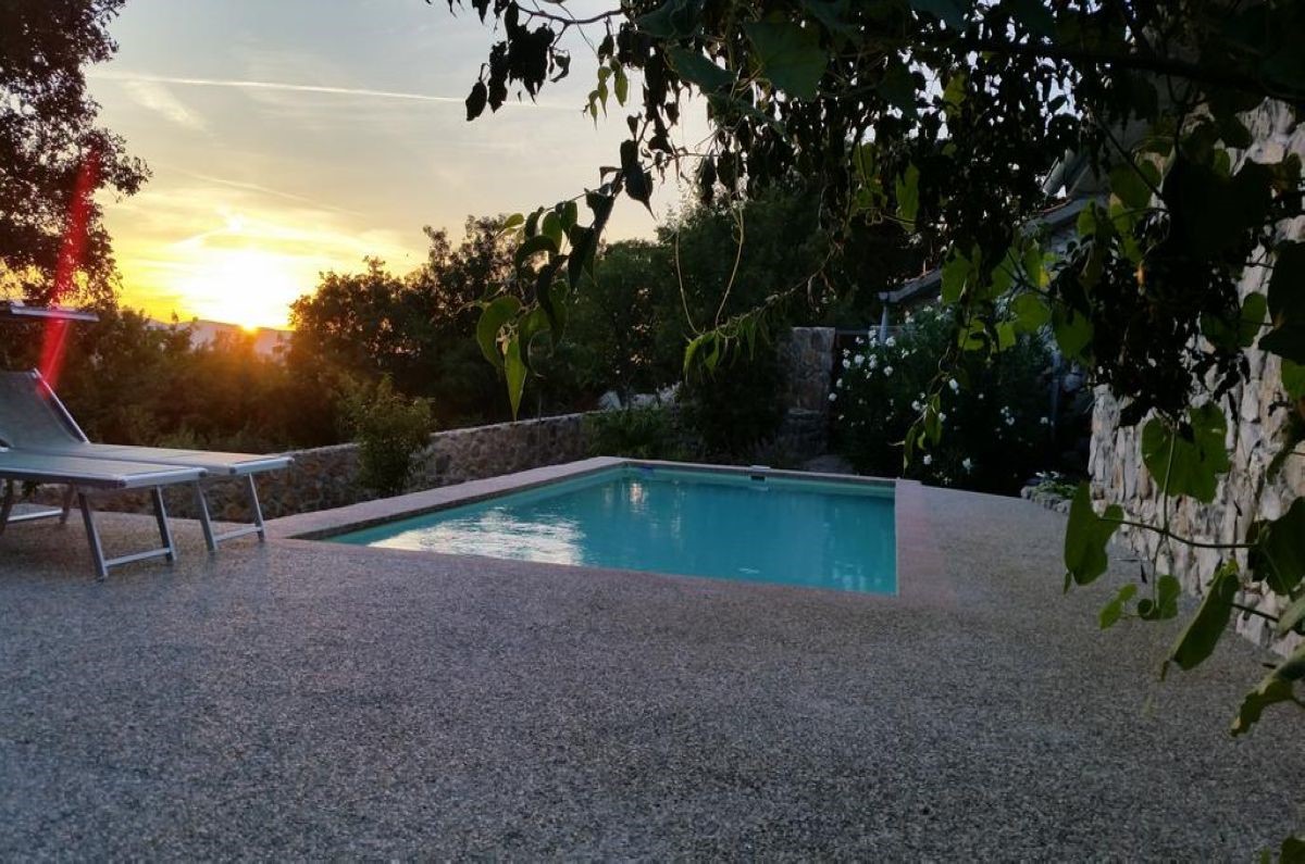 Stara kamnita hi&#353;a, prodaja, Mesto Krk, Hrvatska, 300 m2, 0 EUR