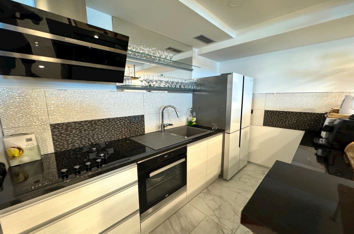 Hi&#353;a, prodaja, Mesto Krk, Hrvatska, 252 m2, 1.200.000,00 EUR