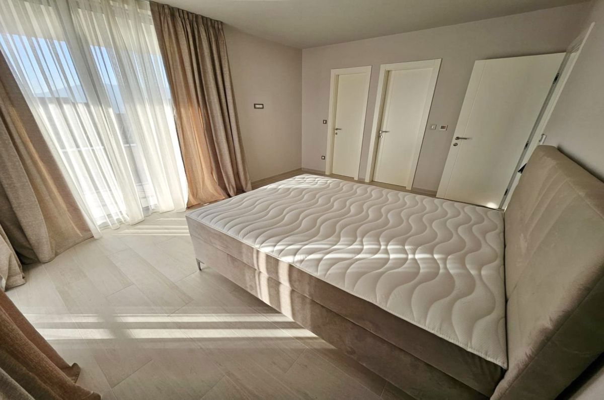 Hi&#353;a, prodaja, Mesto Krk, Hrvatska, 205 m2, 899.000,00 EUR