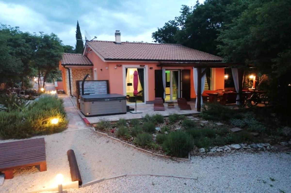 Hi&#353;a, prodaja, Dobrinj, Hrvatska, 100 m2, 560.000,00 EUR