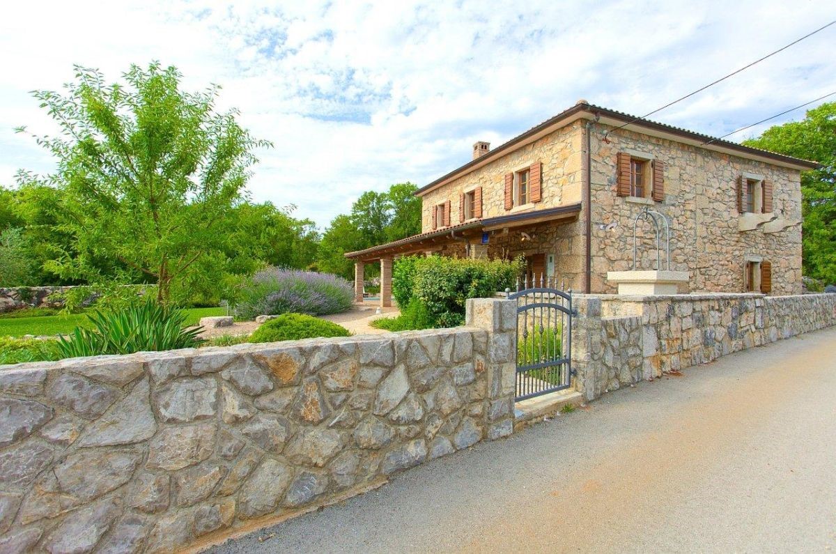 Stara kamnita hi&#353;a, prodaja, Dobrinj, Hrvatska, 4460 m2, 1.500.000,00 EUR