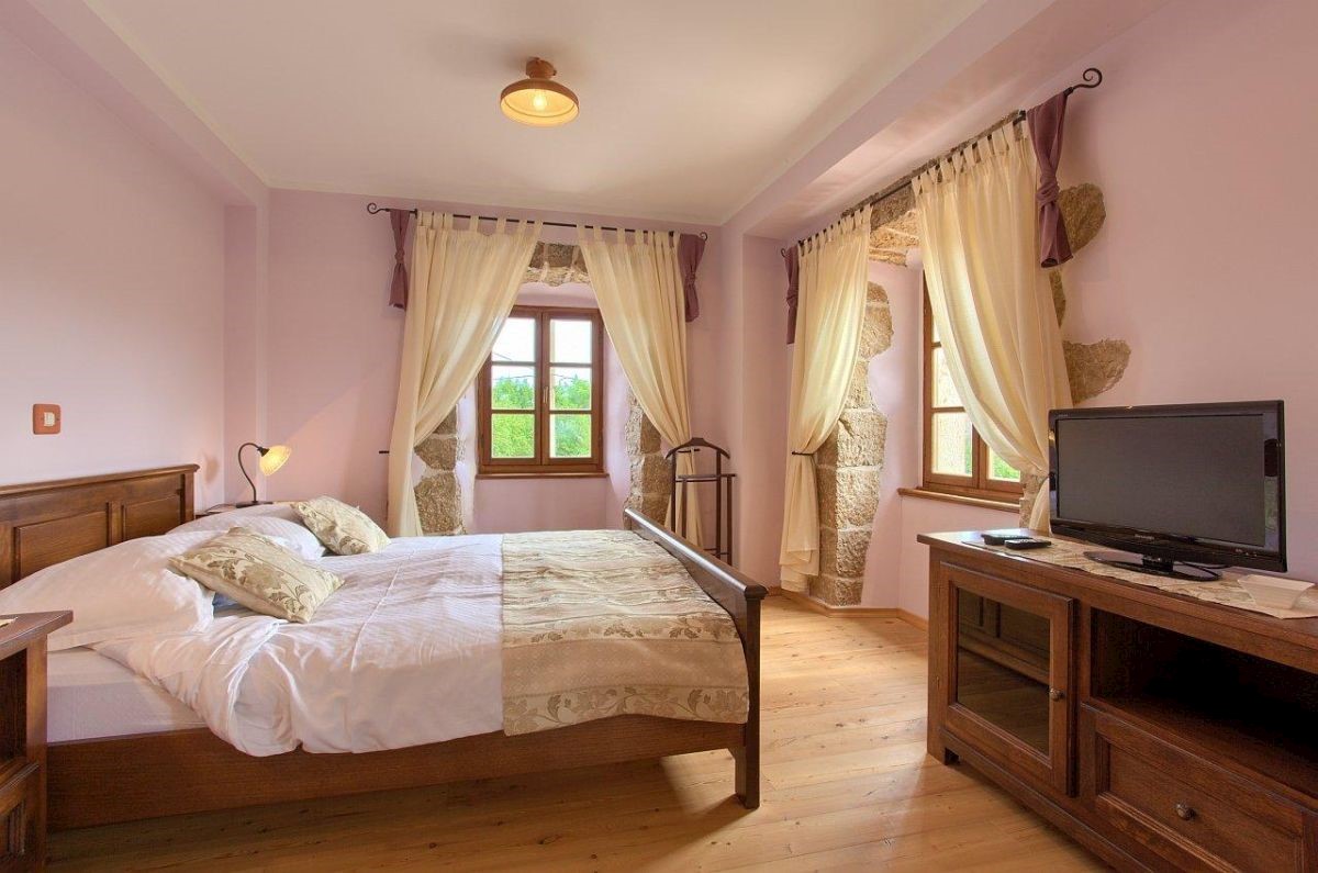 Stara kamnita hi&#353;a, prodaja, Dobrinj, Hrvatska, 4460 m2, 1.500.000,00 EUR