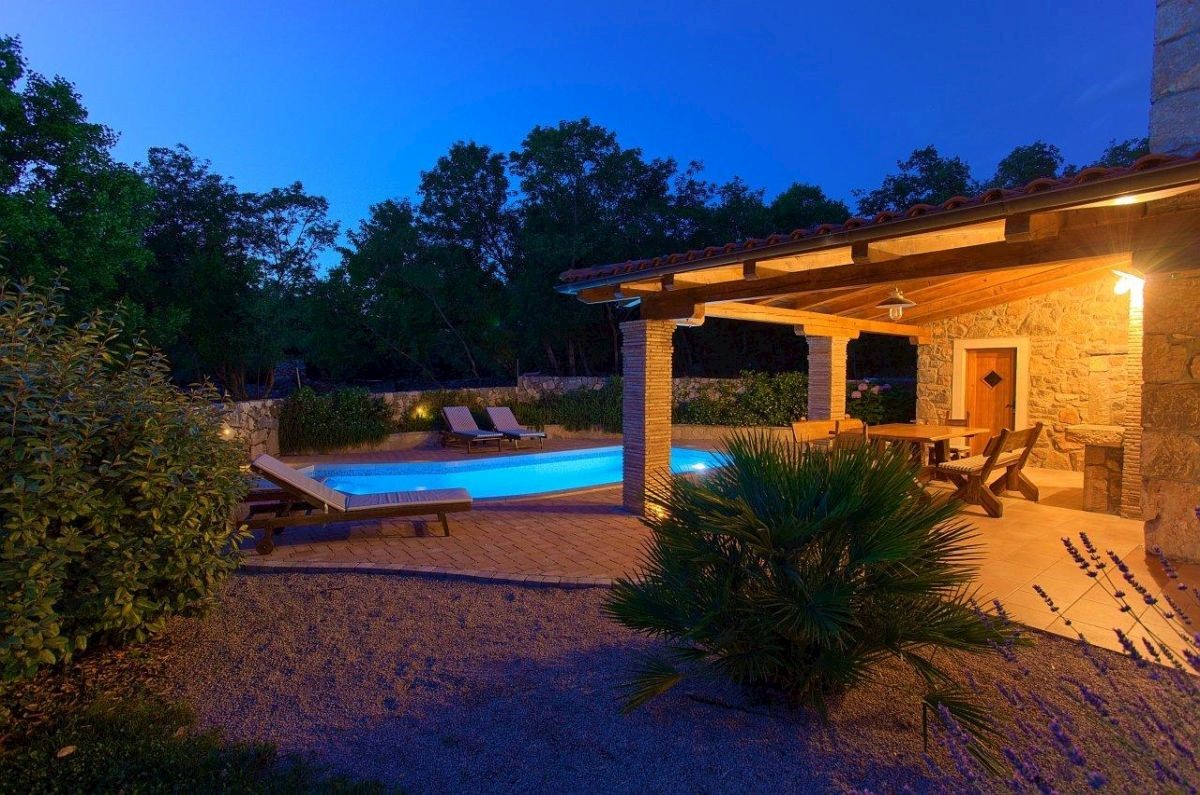 Stara kamnita hi&#353;a, prodaja, Dobrinj, Hrvatska, 4460 m2, 1.500.000,00 EUR