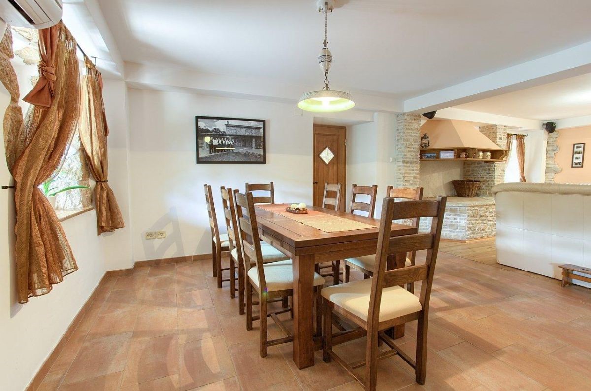 Stara kamnita hi&#353;a, prodaja, Dobrinj, Hrvatska, 4460 m2, 1.500.000,00 EUR