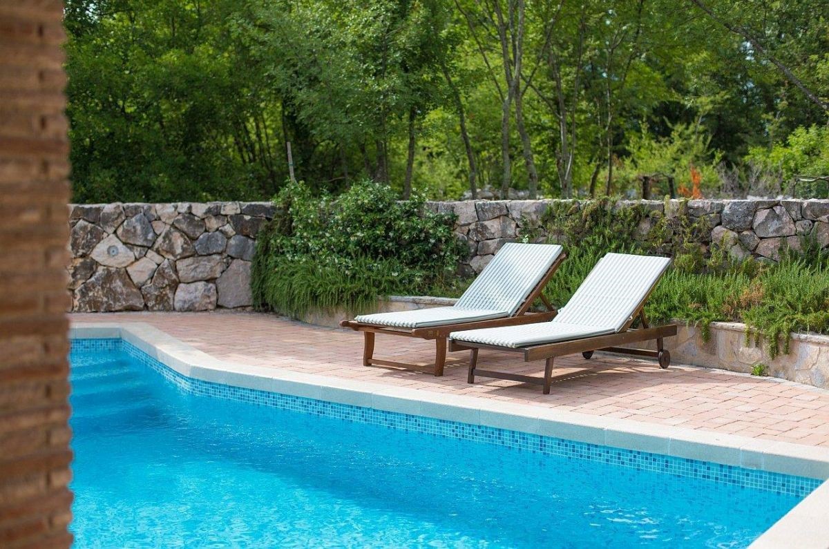 Stara kamnita hi&#353;a, prodaja, Dobrinj, Hrvatska, 4460 m2, 1.500.000,00 EUR