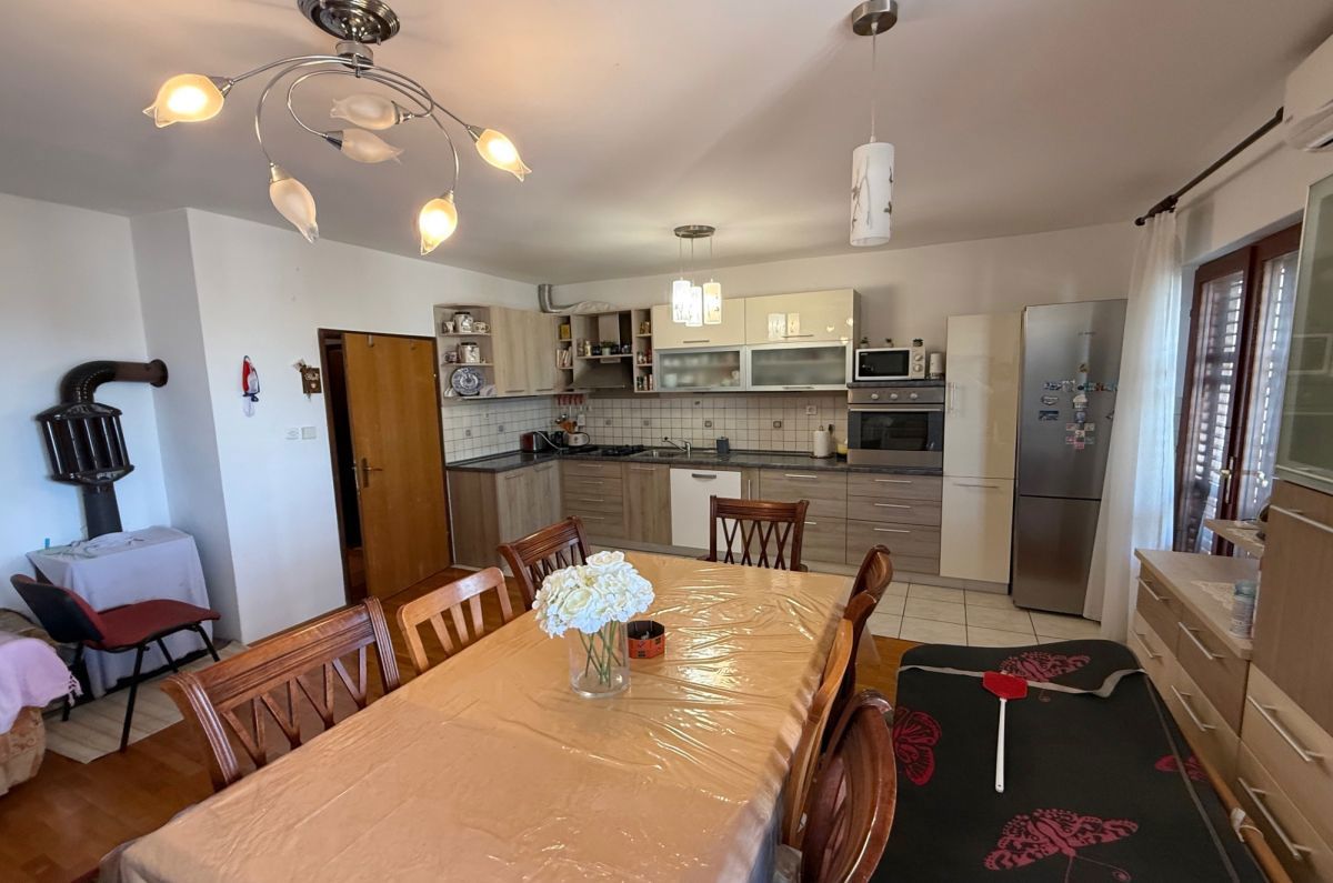 Hi&#353;a, prodaja, Mesto Krk, Hrvatska, 250 m2, 550.000,00 EUR