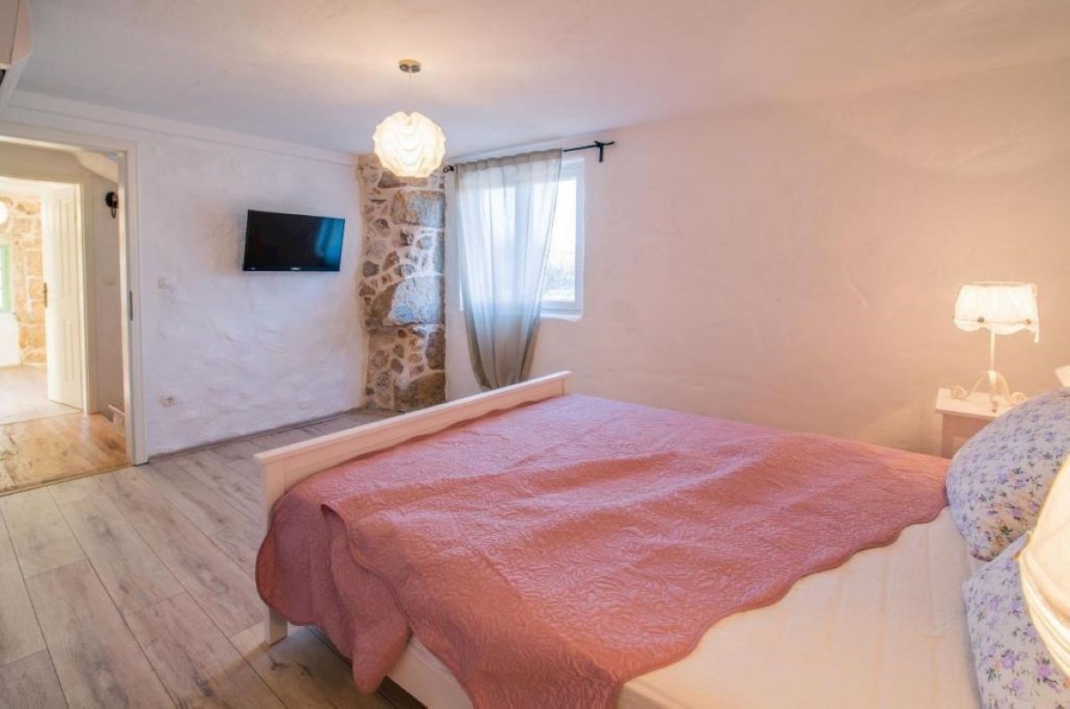 Stara kamnita hi&#353;a, prodaja, Vrbnik, Hrvatska, 180 m2, 430.000,00 EUR