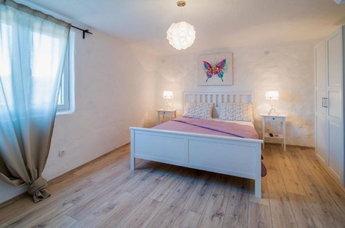 Stara kamnita hi&#353;a, prodaja, Vrbnik, Hrvatska, 180 m2, 430.000,00 EUR