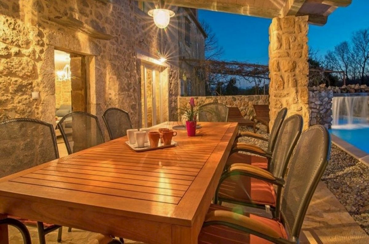 Stara kamnita hi&#353;a, prodaja, Vrbnik, Hrvatska, 180 m2, 430.000,00 EUR