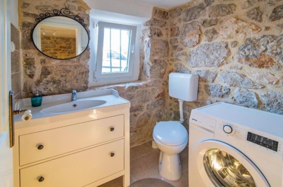 Stara kamnita hi&#353;a, prodaja, Vrbnik, Hrvatska, 180 m2, 430.000,00 EUR