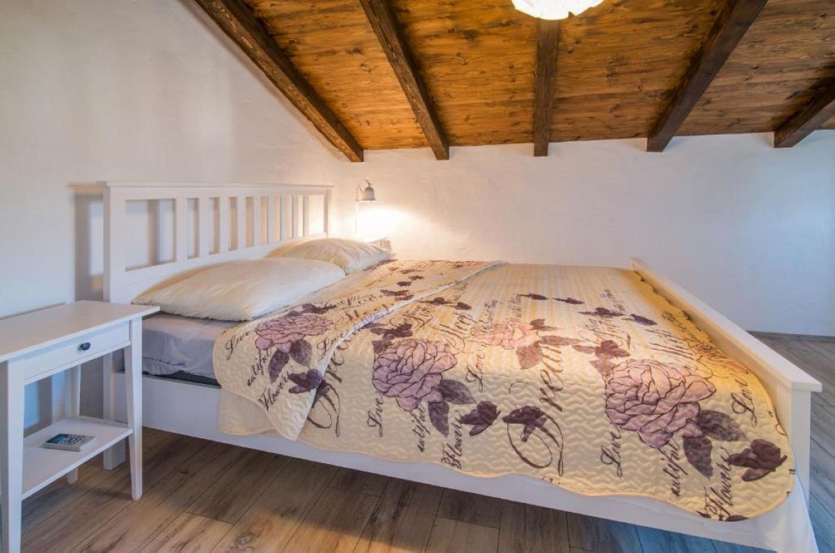 Stara kamnita hi&#353;a, prodaja, Vrbnik, Hrvatska, 180 m2, 430.000,00 EUR