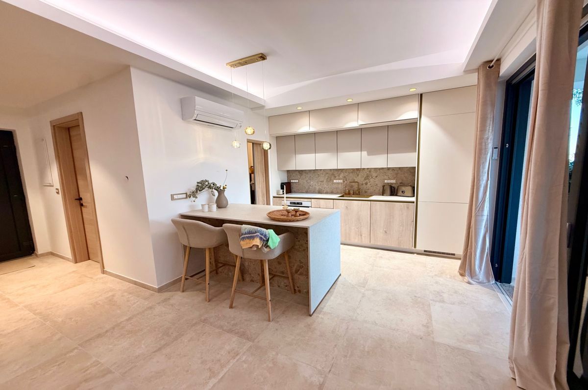 Hiša, prodaja, Mesto Krk, Hrvatska, 176 m2, 995.000,00 EUR