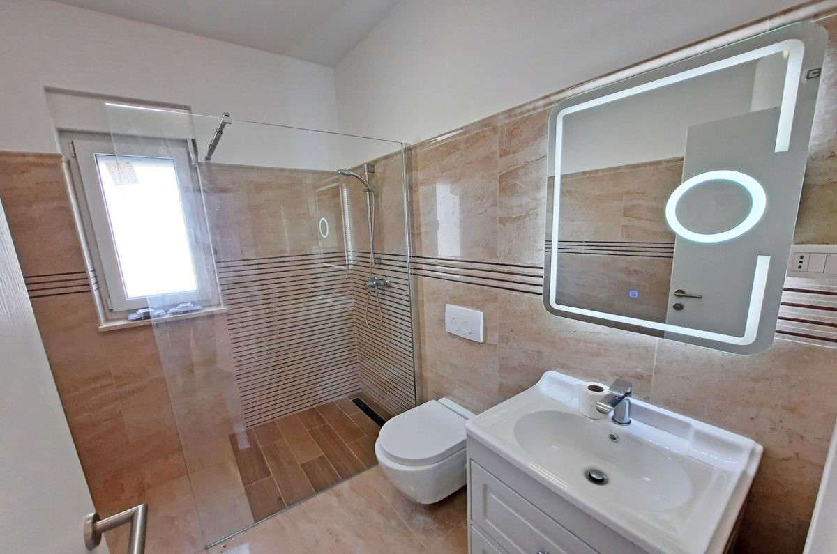 Apartma, prodaja, Njivice, Hrvatska, 67 m2, 320.000,00 EUR
