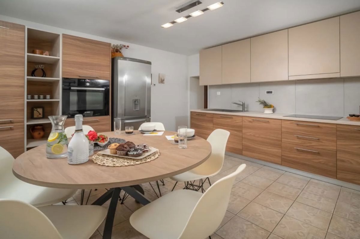 Hi&#353;a, prodaja, Dobrinj, Hrvatska, 169 m2, 339.000,00 EUR