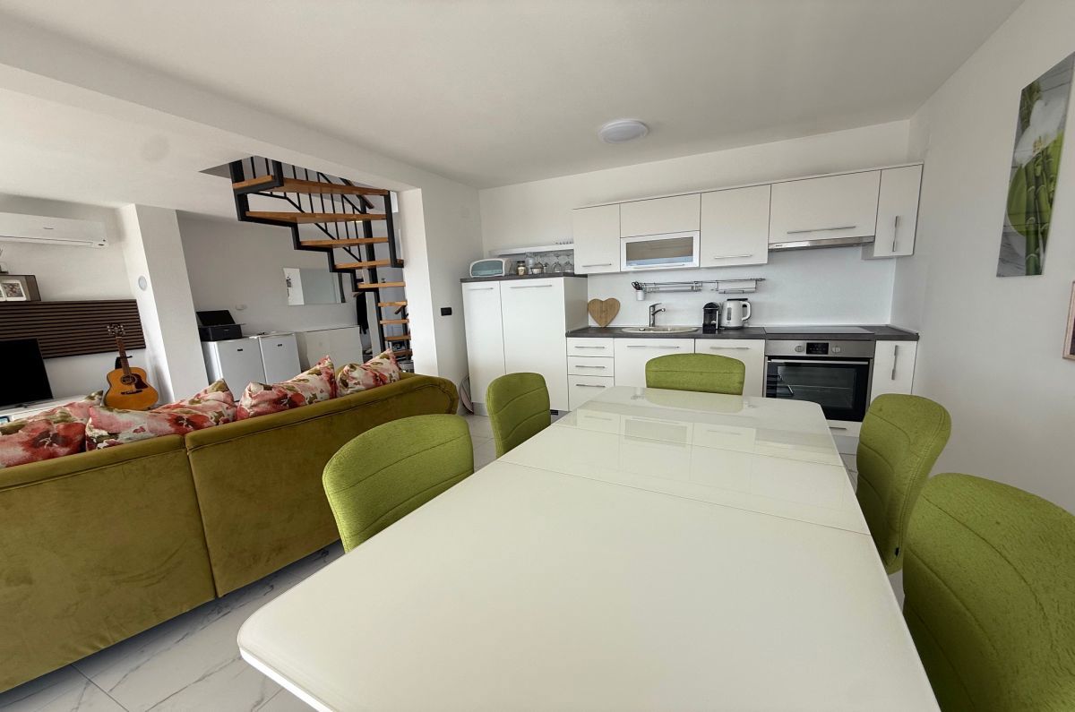 Apartma, prodaja, Omišalj, Hrvatska, 99 m2, 400.000,00 EUR