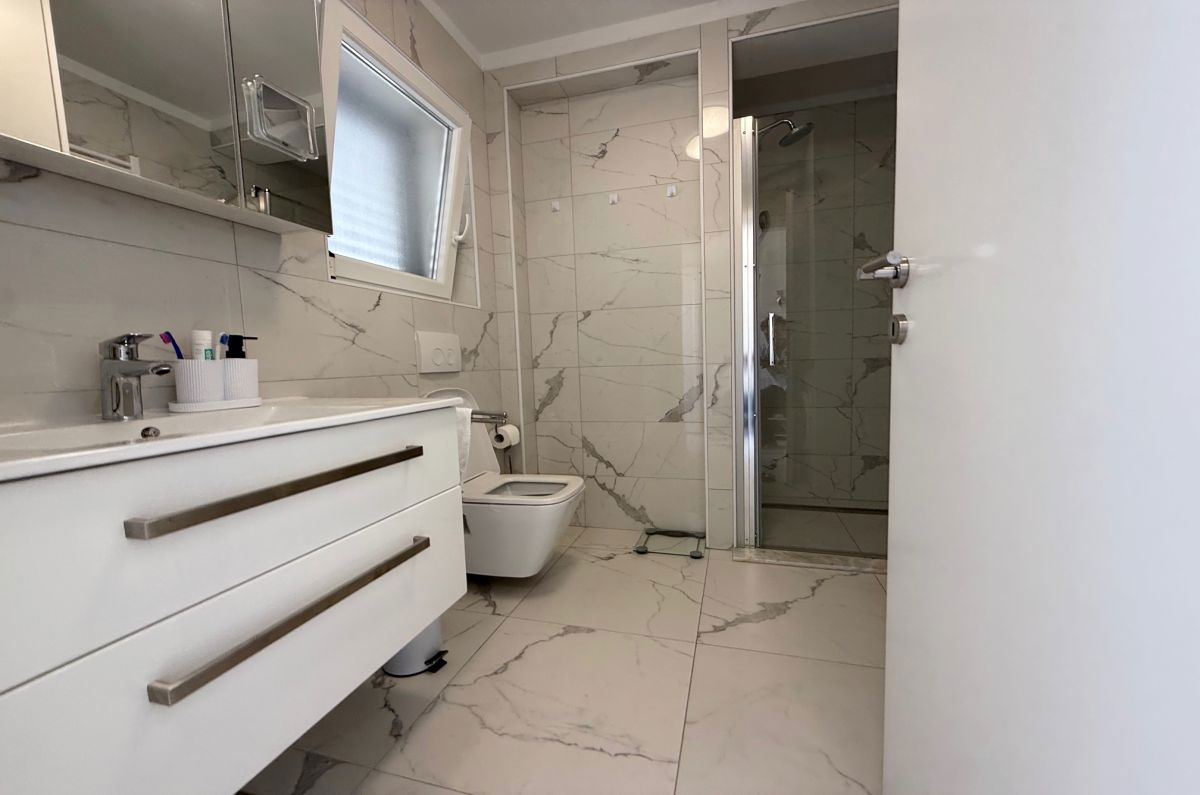 Apartma, prodaja, Omišalj, Hrvatska, 99 m2, 400.000,00 EUR