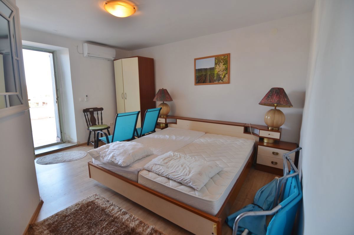 Stara kamnita hi&#353;a, prodaja, Mesto Krk, Hrvatska, 330 m2, 450.000,00 EUR