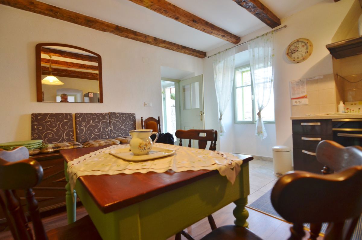 Stara kamnita hi&#353;a, prodaja, Mesto Krk, Hrvatska, 330 m2, 450.000,00 EUR
